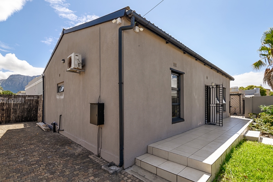 3 Bedroom Property for Sale in Rondebosch East Western Cape